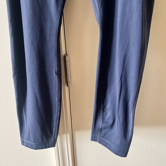 Athleta Ultimate Stash Pocket Capri Navy Blue XL - Picture 4 of 8